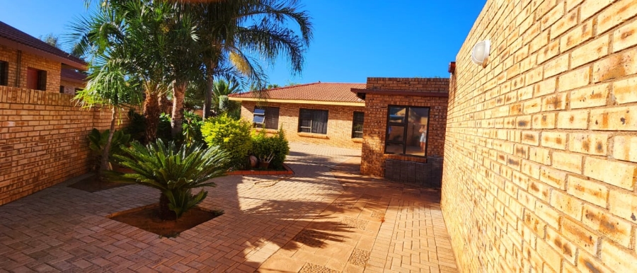 3 Bedroom Property for Sale in Hillcrest Northern Cape